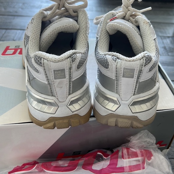 WOMENS SZ 6.5 SPRING BOOST W/ 3 INSOLES - Picture 4 of 8